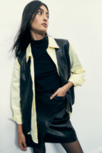 Load image into Gallery viewer, FALDA CRUZADA DE ECO CUERO