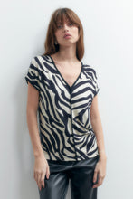 Load image into Gallery viewer, BLUSA ANIMAL PRINT