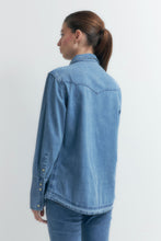 Load image into Gallery viewer, CAMISA DE JEANS