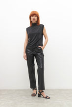 Load image into Gallery viewer, BLUSA LUREX CON TABLAS EN HOMBRO