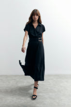Load image into Gallery viewer, Vestido con falda plisada