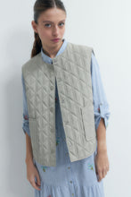 Load image into Gallery viewer, CHALECO CAPITONEADO