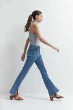 Load image into Gallery viewer, JEAN DONA CON CORTES