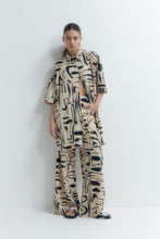 Load image into Gallery viewer, PANTALON PLISADO ESTAMPADO