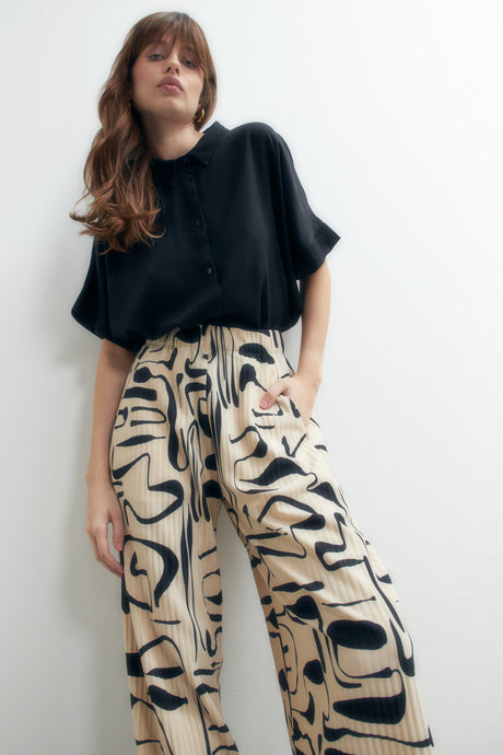 PANTALON PLISADO ESTAMPADO