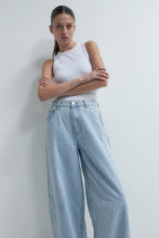 Load image into Gallery viewer, JEAN TOVE BARREL