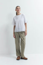 Load image into Gallery viewer, REMERA CON BRODERIE