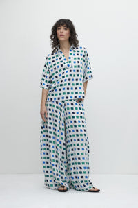 PANTALON CON ESTAMPA GEOMETRICA