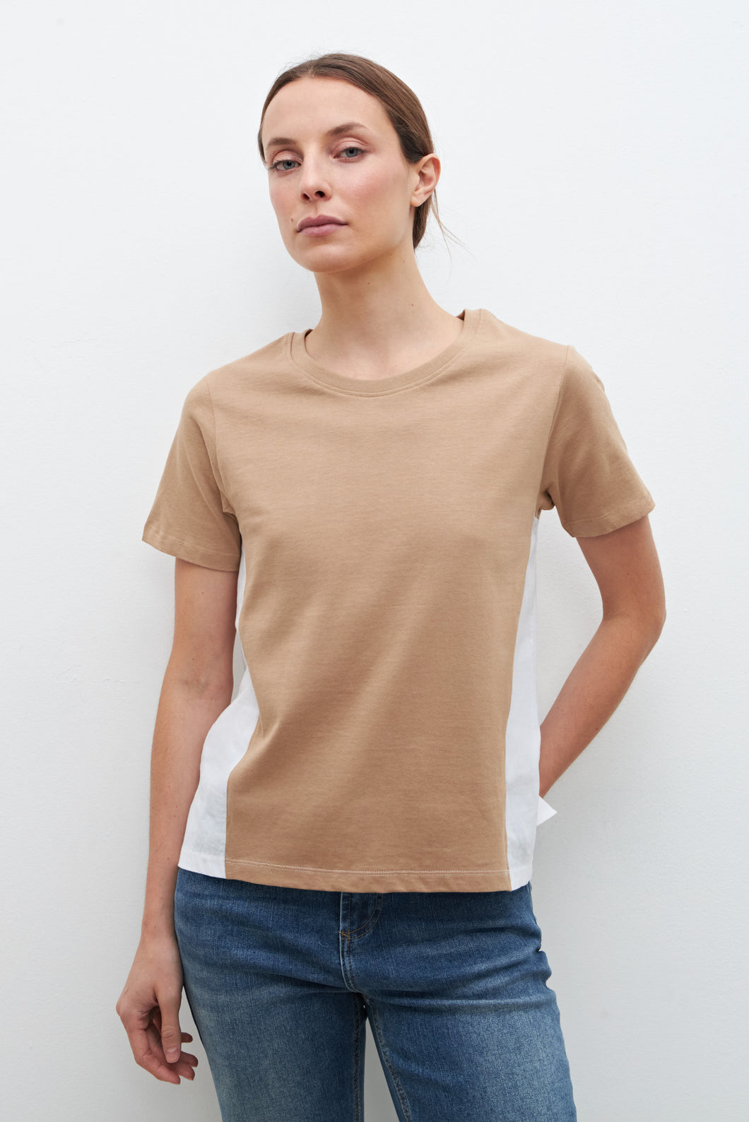 REMERA COMBIANADA