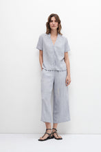Load image into Gallery viewer, Blusa de Lino con volado