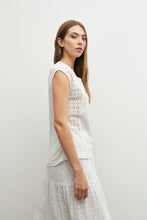 Load image into Gallery viewer, BLUSA FRENTE BRODERIE