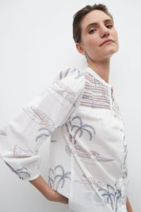 CAMISA ESTAMPADA CON BORDADO