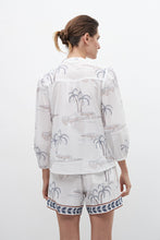 Load image into Gallery viewer, CAMISA ESTAMPADA CON BORDADO