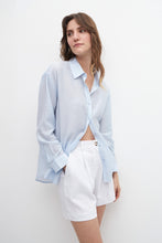 Load image into Gallery viewer, CAMISA CON BRILLOS