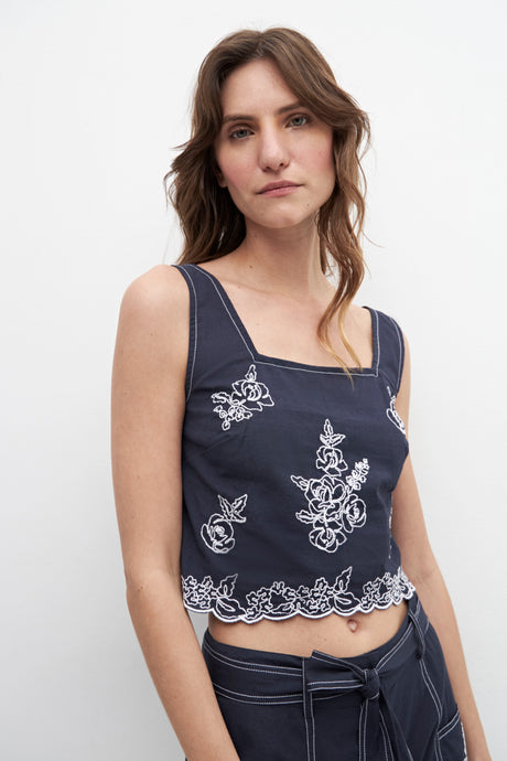 TOP BORDADO FLORAL