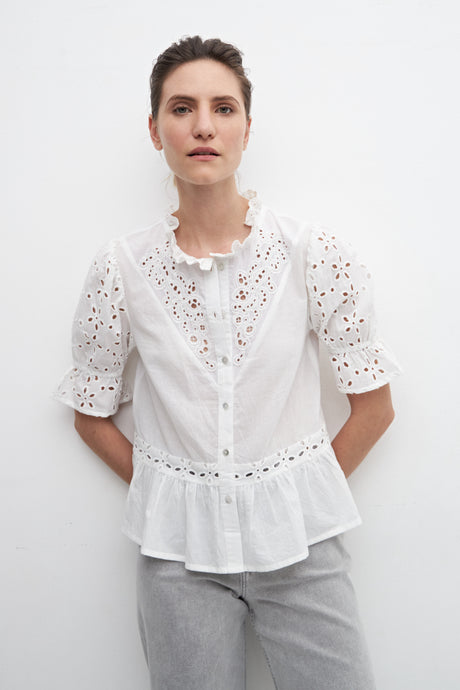 CAMISA COMBINADA CON BRODERIE