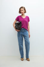 Load image into Gallery viewer, BLUSA ESCOTE EN V