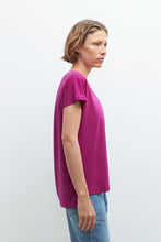 Load image into Gallery viewer, BLUSA ESCOTE EN V