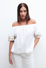 Load image into Gallery viewer, BLUSA BARDOT CON BORDADOS