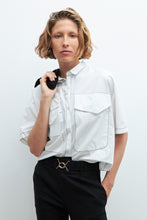 Load image into Gallery viewer, CAMISA OVERSIZE CON BOLSILLOS
