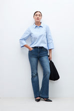 Load image into Gallery viewer, BLUSA RAYADA CON CUELLO CAMISA