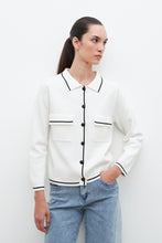 Load image into Gallery viewer, CHAQUETA TEJIDA CON VIVOS EN CONTRASTE