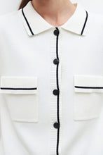 Load image into Gallery viewer, CHAQUETA TEJIDA CON VIVOS EN CONTRASTE