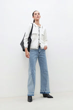 Load image into Gallery viewer, CHAQUETA TEJIDA CON VIVOS EN CONTRASTE