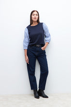 Load image into Gallery viewer, REMERA CON MANGAS ABULLONADAS