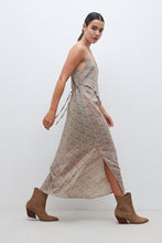 Load image into Gallery viewer, MAXI VESTIDO ESTAMPADO CON VOLADO