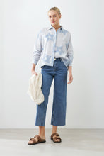 Load image into Gallery viewer, Camisa con estrellas aplicadas