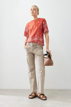 Load image into Gallery viewer, Remera con broderie