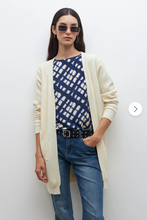 Load image into Gallery viewer, RUANA CON BOLSILLO