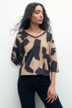 Load image into Gallery viewer, BLUSA CON FRENTE ESTAMPADO