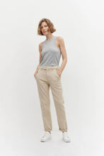 Load image into Gallery viewer, PANTALON CHINO CON CINTURA CRUZADA