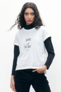 REMERA ESTAMPADA JOIE DE VIVRE